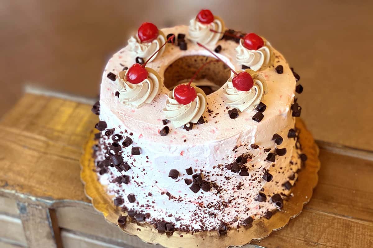 seasonal cream cake